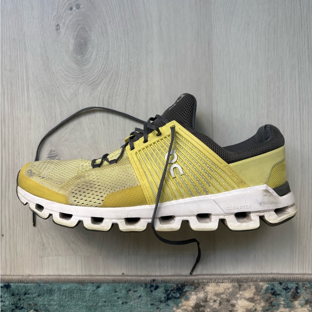 On Running Men's Athletic Shoes in Yellow and Black
